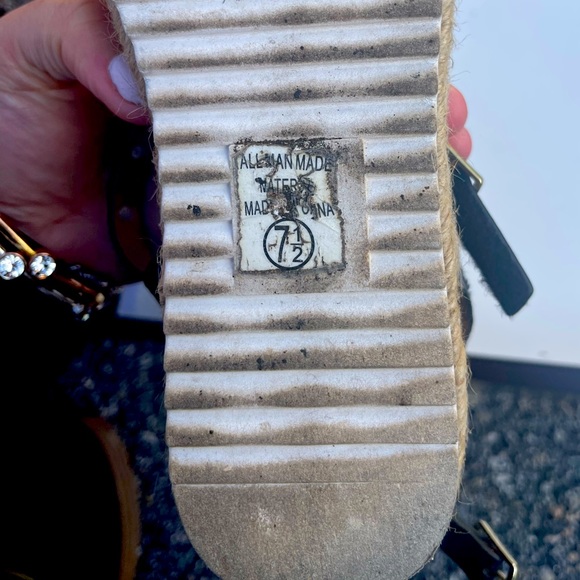 Beautiful small heel sandals 👡 ! - Picture 4 of 5